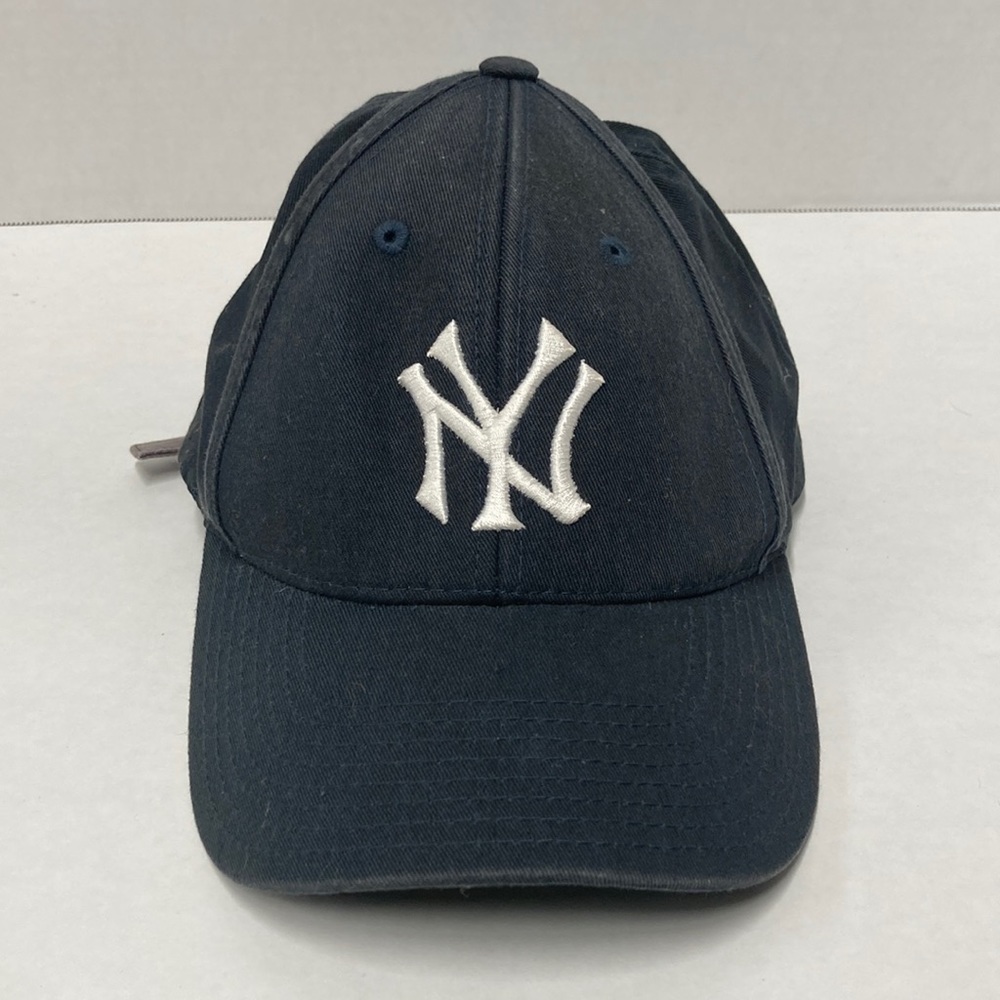 NY Yankees hat